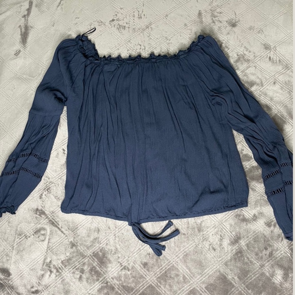 Hollister Blue Off the Should Top